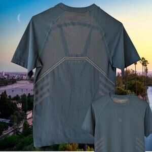 YoungLA 425 Iron Compression Performance Athletic T-Shirt Size Large gym workout